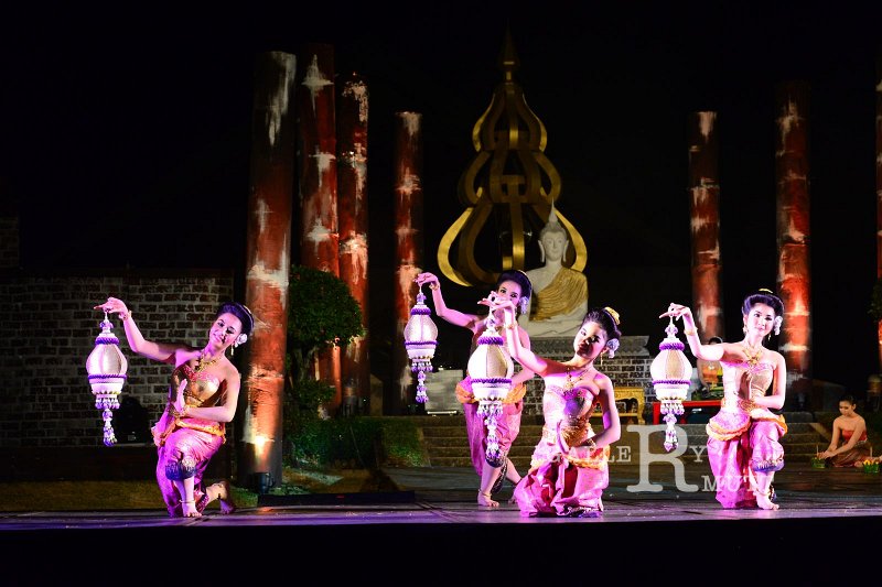20151125-Loy Kratong_54.JPG